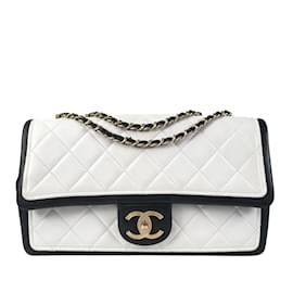 Chanel-Bolsa com aba gráfica Chanel média bicolor branca-Branco