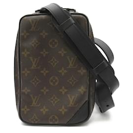 Louis Vuitton-Monogram Utility Side Bag M44477-Brown