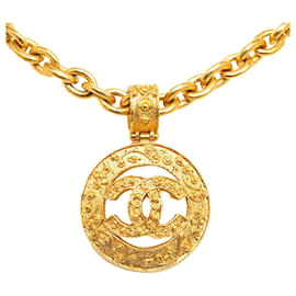 Chanel-Collana con ciondolo tondo CC in oro Chanel-D'oro