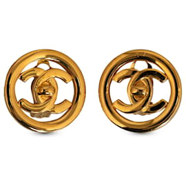 Chanel-Chanel Gold CC Turn Lock Clip-On Earrings-Golden