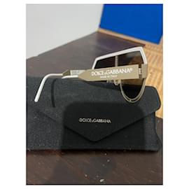 Dolce & Gabbana-Des lunettes de soleil-Beige