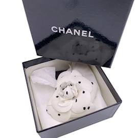 Chanel-CHANEL BROOCH-White