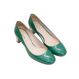 Miu Miu-Zapatos de salón verdes de charol con adornos de cristales de Miu Miu Talla 36.5-Verde