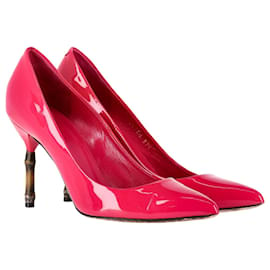 Gucci-Gucci Kristen Pointed-Toe Pumps in Hot Pink Patent Leather-Pink