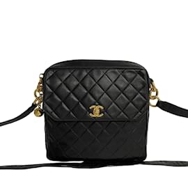 Chanel-CC Quilted Leather Zip Messenger Bag-Black