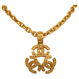 Chanel-Collier pendentif triple CC en or Chanel-Doré