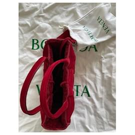 Bottega Veneta-Arco Bottega Veneta, erhabenes Rot-Rot