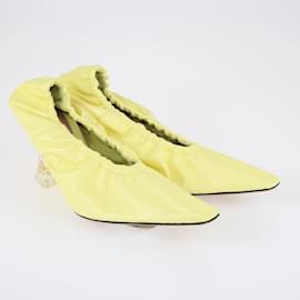 Bottega Veneta-Zapatos de tacón almendrados de plexiglás con purpurina amarilla-Amarillo