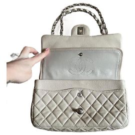 Bolsa Chanel de couro bege Bege