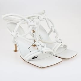Bottega Veneta-Sandali con cinturino alla caviglia annodati bianchi-Bianco