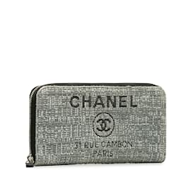 Chanel-Carteira Continental Chanel Tweed Deauville Cinza-Outro
