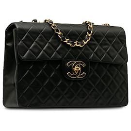 Chanel-Chanel Black Jumbo XL clássico aba única de pele de cordeiro-Preto