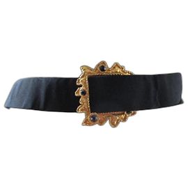 Cinto Carven de seda preto com fivela dourada Preto