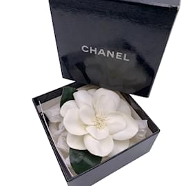 Chanel-Vintage Camelia Camellia White Flower Green Leaves Brooch-White