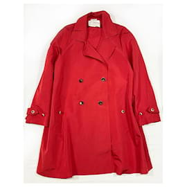 Chanel-Trenchcoats-Rot