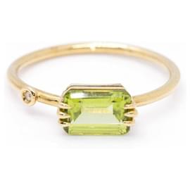 Autre Marque-Gold, Peridot and Diamond Ring-Golden,Light green