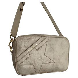 BOLSA GOLDEN GOOSE STAR EM COURO BRANCO DESVANTADO Branco