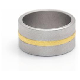 Autre Marque-NIESSING FUSION Ring aus Gelbgold und Stahl.-Golden