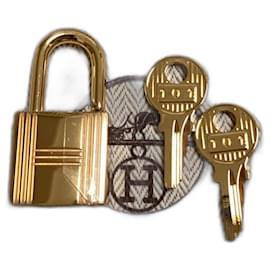 Hermès-Amuleto de bolsa com cadeado dourado-Gold hardware