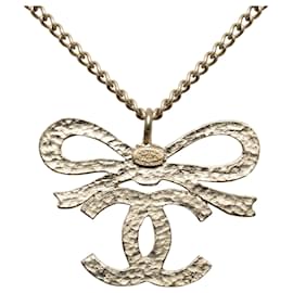 Chanel-Chanel Silver CC Ribbon Pendant Necklace-Silvery
