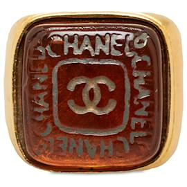Chanel-Anel Chanel com logotipo dourado em tom dourado-Dourado