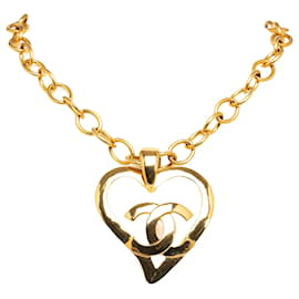 Chanel-Collar con colgante de corazón de oro CC de Chanel-Dorado