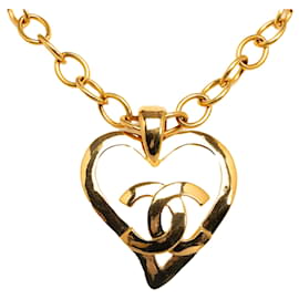 Chanel-Collar con colgante de corazón de oro CC de Chanel-Dorado