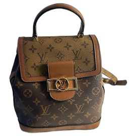 Louis Vuitton golfinho Marrom