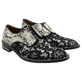 Givenchy-Black & White Two-Tone Floral Lace Derby-Black