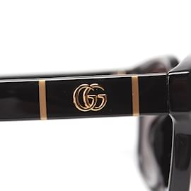 Gucci-Gafas de sol cuadradas tintadas Gucci Gafas de sol de plástico en excelentes condiciones-Negro