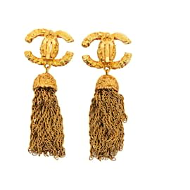 Chanel-Boucles d'oreilles pendantes à franges CC dorées Chanel-Doré