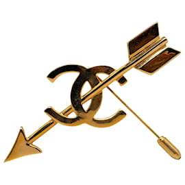 Chanel-Chanel Gold CC Arrow Brooch-Golden