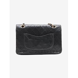 Chanel-Schwarze Farbe 1989 Mittelgroße klassische gefütterte Überschlagtasche-Schwarz