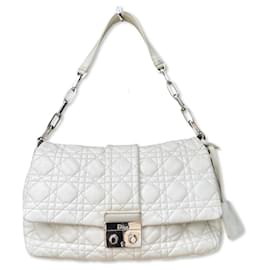 Christian Dior-Bolsa com aba de couro Cannage branca Dior “New Lock”.-Branco,Fora de branco,Monograma