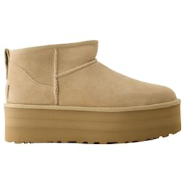 Ugg-W Classic Ultra Mini Platform Ankle Boots - UGG - Leather - Sand-Brown,Beige