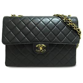 Chanel-Bolso Chanel Jumbo Classic en piel de cordero con solapa negra-Negro