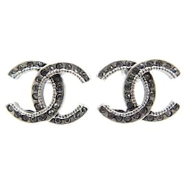 Chanel-NEW CC LOGO STRASS SILVER METAL EARRINGS + BOX NEW EARRINGS-Silvery