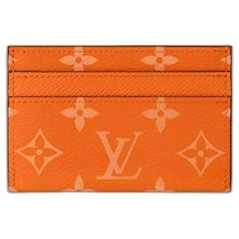 Louis Vuitton-Tarjetero forrado LV taigarama naranja-Naranja