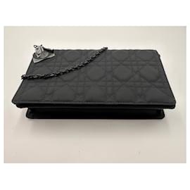 Christian Dior-Black Lady Dior clutch bag with ultra-matte finish-Black