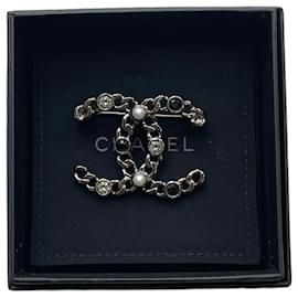 Chanel-CHANEL Pins & broches T.  métal-Argenté