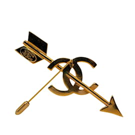 Chanel-Broche de flecha Chanel CC de oro-Dorado