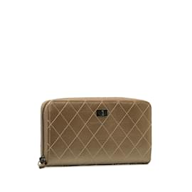 Chanel-Goldene Chanel-Neuauflage 2.55 Reißverschluss um Brieftasche-Golden