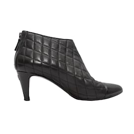 Chanel-Black Chanel Quilted Leather Cap-Toe Ankle Boots FR 40-Black