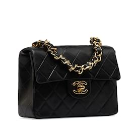 Chanel-Schwarze Chanel Mini Classic Lammleder-Handtasche mit quadratischer Klappe-Schwarz