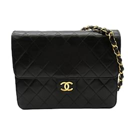 Chanel-Bolso de hombro CC Matelasse con cadena y solapa-Negro