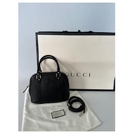 Gucci-Gucci Microguccissima „Dome“ schwarze Tasche-Schwarz
