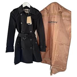 Burberry-Trench coat preto tradicional Burberry “the Kensington”-Preto