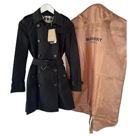 Gabardina negra tradicional "The Kensington" de Burberry Negro