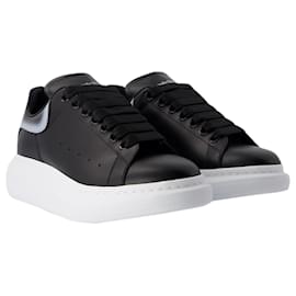 Alexander Mcqueen-Oversized Sneakers - Alexander McQueen - Leather - Black/silver-Black