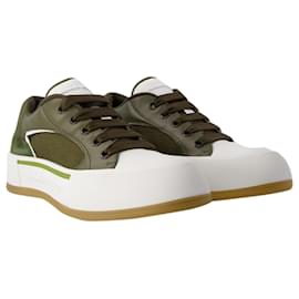 Alexander Mcqueen-Deck Sneakers – Alexander McQueen – Kalbsleder – Khaki-Grün,Khaki